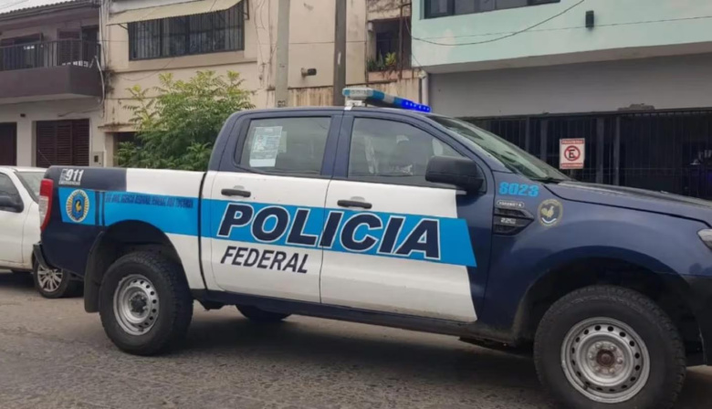 Córdoba: detuvieron a dos policías acusados de haber montado un falso allanamiento para robar más de $30 millones de una casa
