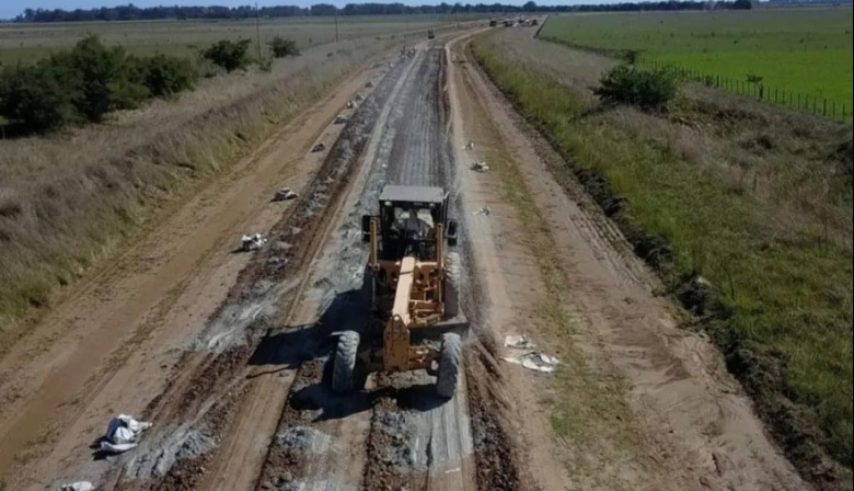 Caminos rurales: la solución que empieza en un proyecto de ingeniería y no en una máquina