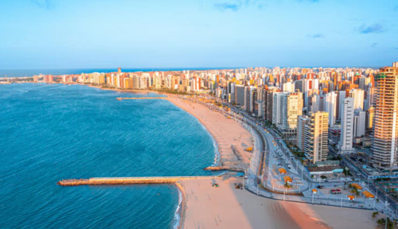 Buscan voluntarios en vacaciones en Fortaleza: ofrecen alojamiento y almuerzo gratis por 6 horas de trabajo al día
