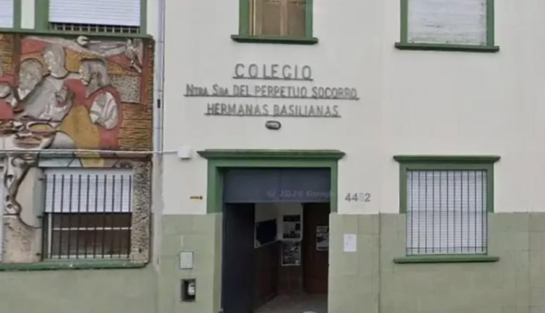 “Voy a matar a todos”: investigan una amenaza contra dos docentes y una foto de un arma en una escuela de Berisso