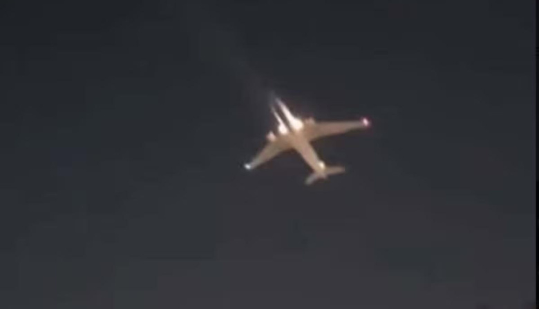Así sintieron los vecinos las explosiones del motor del avión que aterrizó de emergencia en Ezeiza