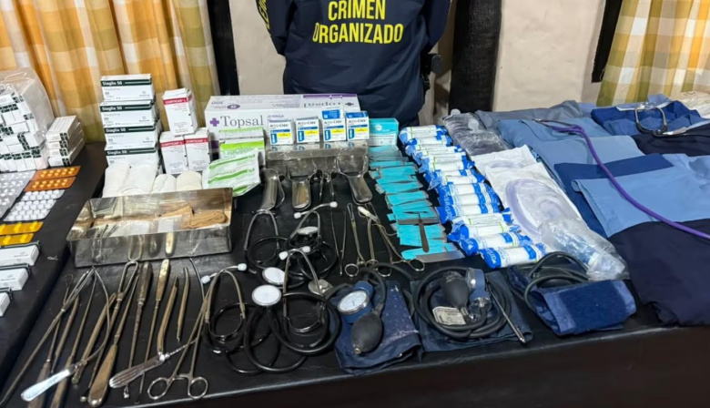 Cayó una red de falsos médicos en Florencio Varela: enseñaban a suturar por teléfono y usaban ambulancias truchas