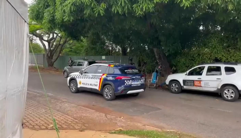 Fuerte operativo en la casa de Bolsonaro en Brasilia: la Justicia canceló sus pasaportes diplomáticos