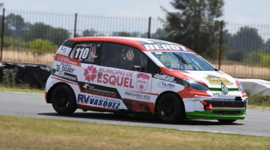 Se desmayó en plena prueba, chocó y su casco voló: el video del accidente de un piloto de TC Pista en La Plata