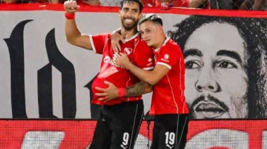 Independiente le ganó 2-0 a Lanús y sigue invicto en el Torneo Apertura