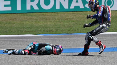 Video: el impactante accidente que dejó inconsciente a un piloto colombiano en una carrera de motociclismo