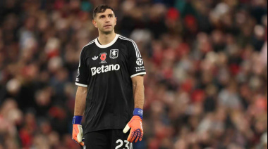 Dibu Martínez está disponible en Aston Villa tras la molestia que sintió antes del último de la Premier League