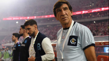 Gustavo Costas negó que quiera ser presidente de Racing y ratificó su futuro como DT