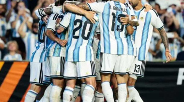 FIFA confirmó quién será el árbitro en el debut de la Selección Argentina ante Argelia