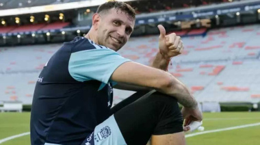 Dibu Martínez se recuperó de su lesión y será titular en el debut de Argentina ante Argelia