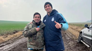 Dibu Martínez sufrió un inesperado problema con su camioneta: dos vecinos lo ayudaron y recibieron un regalo inolvidable