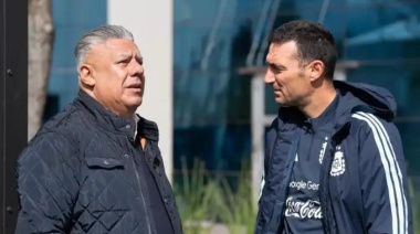 AFA anunció que empezó la ronda de charlas con Lionel Scaloni; optimismo para que siga al frente