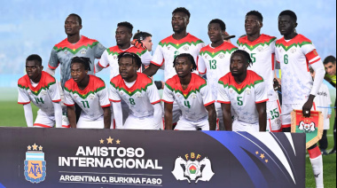 De un viaje caótico a la ovación en el Monumental: así fueron las 18 horas de la selección de Burkina Faso en la Argentina