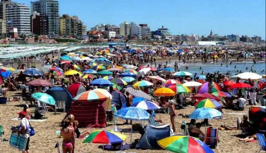 Mar del Plata caribeña: la temperatura del mar sigue subiendo y Punta Mogotes es la zona con agua más caliente