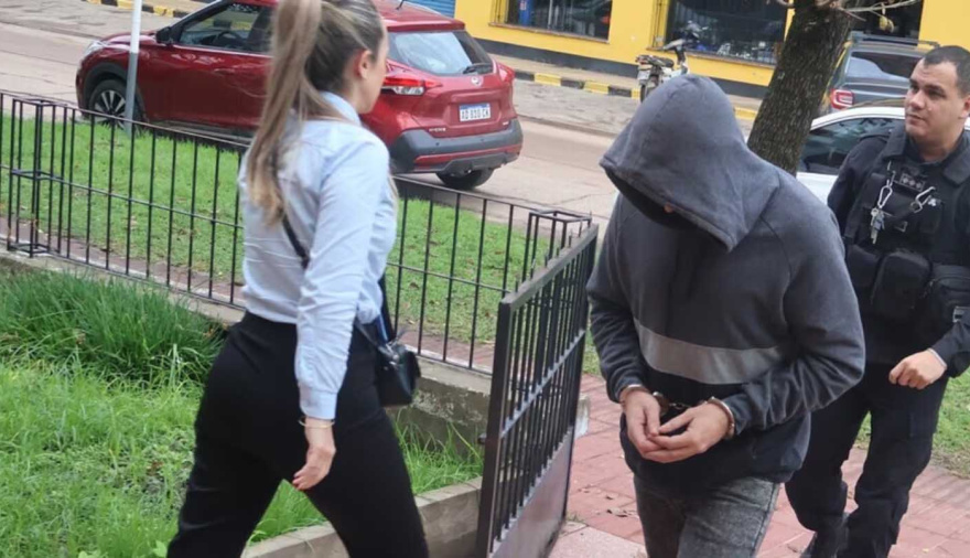 Un camionero fue atacado sexualmente por sus compañeros mientras trabajaba en una cosecha en Santa Fe