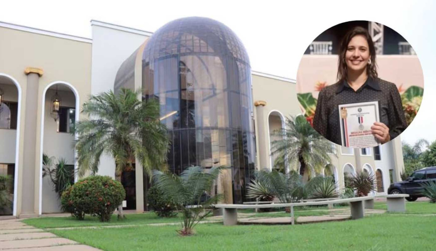 Un alumno apuñaló y mató a su profesora adelante de sus compañeros