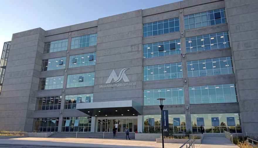 Detuvieron en Mendoza a un hombre acusado de haber filmado y abusado de una nena de 13 años con la que vivía