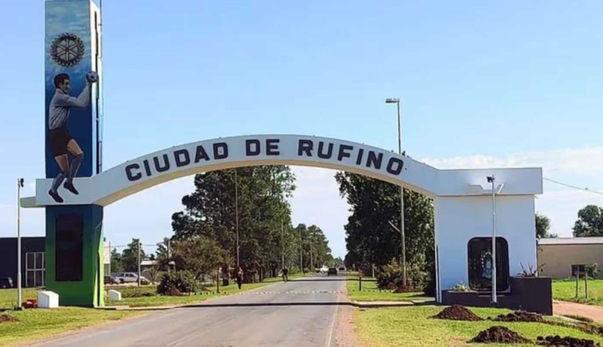 Detuvieron a un adolescente acusado por el asesinato de su novia en Rufino: las pruebas clave en la causa