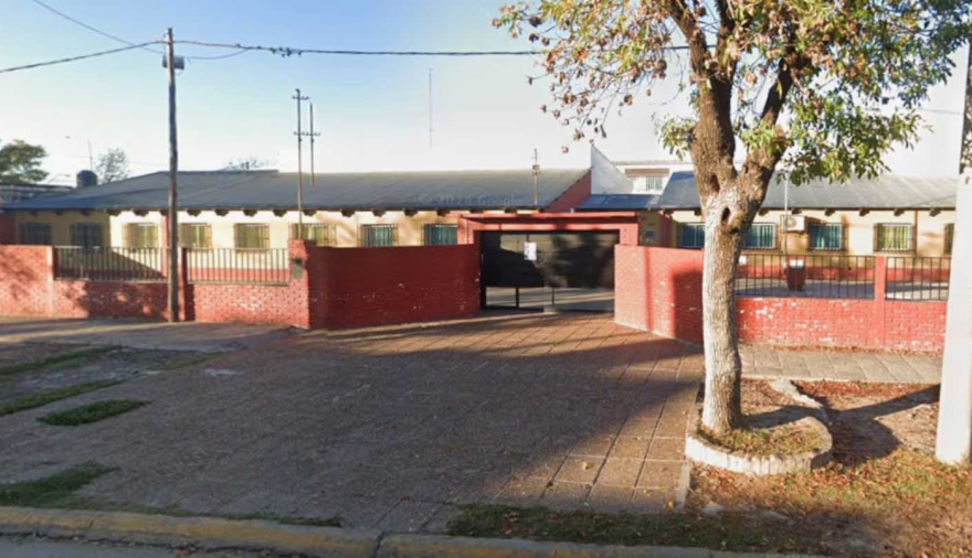 Tensión en otra escuela de Santa Fe: un nene de 11 años llevó un cuchillo de carnicero escondido en la mochila