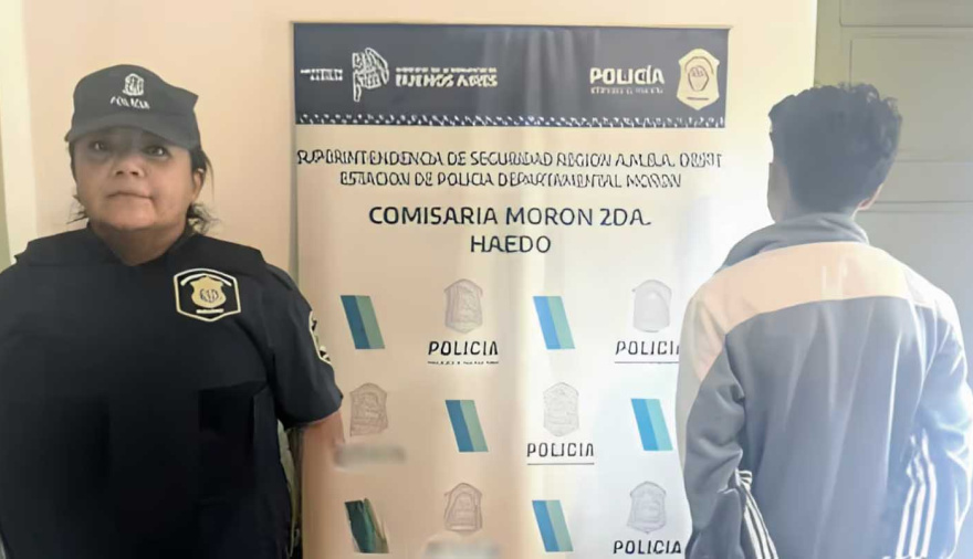 Un alumno de 14 años amenazó con dispararle a la directora de la escuela y la Policía allanó su casa en Morón