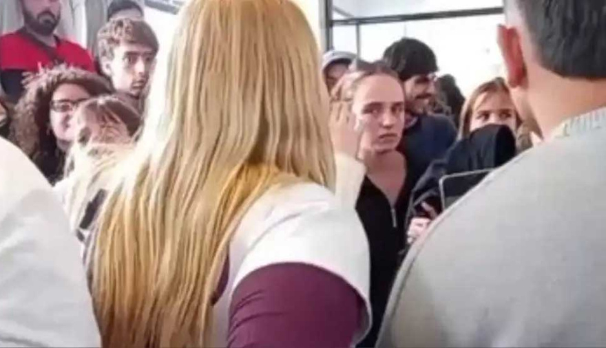 Estudiantes kirchneristas y de izquierda "corrieron" a sectores libertarios en Piscología de la UNLP