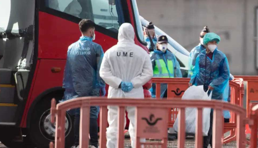 Hantavirus: los pasajeros del crucero MV Hondius fina desembarcar en Canarias