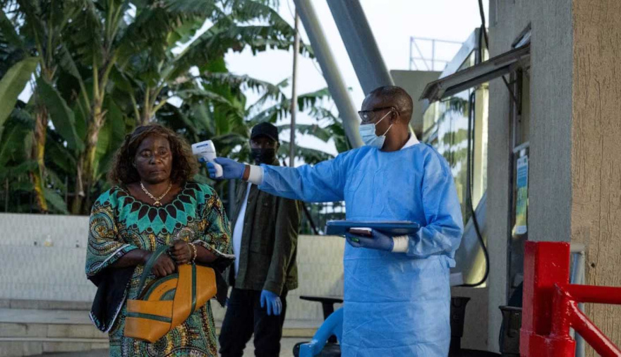 Brote de ébola en África: EE.UU. anunció controles en aeropuertos tras el contagio de un estadounidense