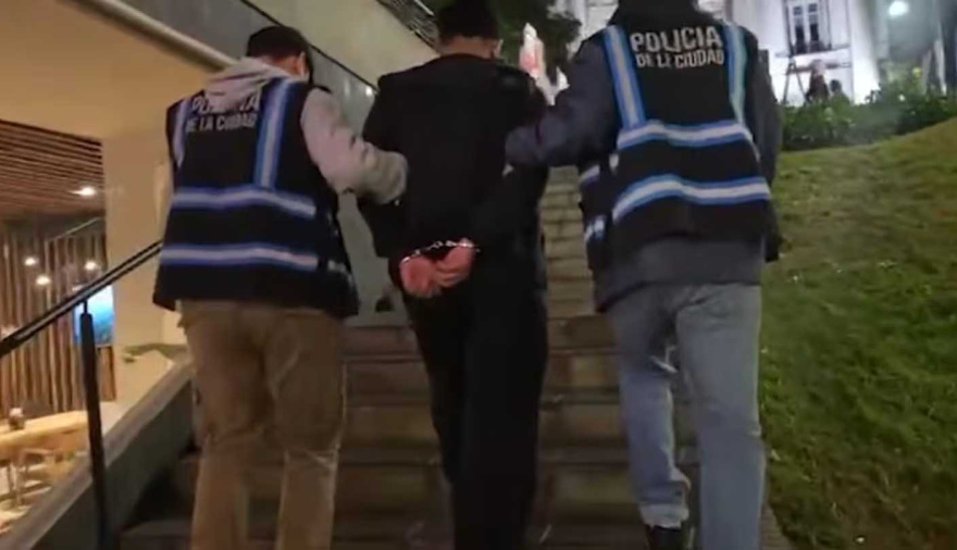 Detuvieron a un empleado del Hospital de Clínicas por robar un equipo médico y venderlo por redes sociales