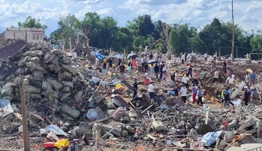 Tragedia en Birmania: estalló un arsenal de explosivos y hay al menos 46 muertos