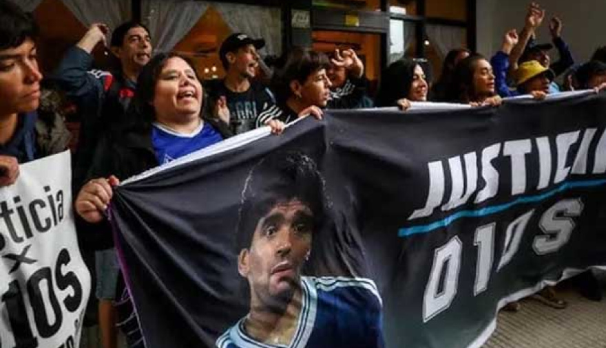 Juicio por la muerte de Diego Maradona: el jefe de enfermeros complicó al equipo médico con un dato clave