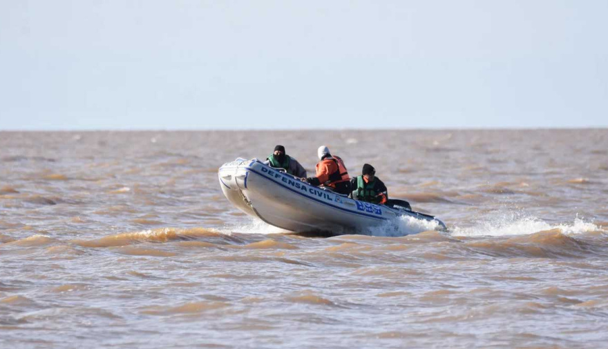 Hallaron un cuerpo en el Río de la Plata en Uruguay y podría ser de uno de los pescadores desaparecidos
