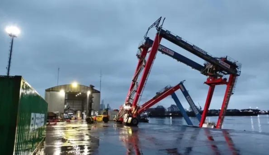 Temporal en el AMBA: se derrumbó parte de un muelle en Dock Sud