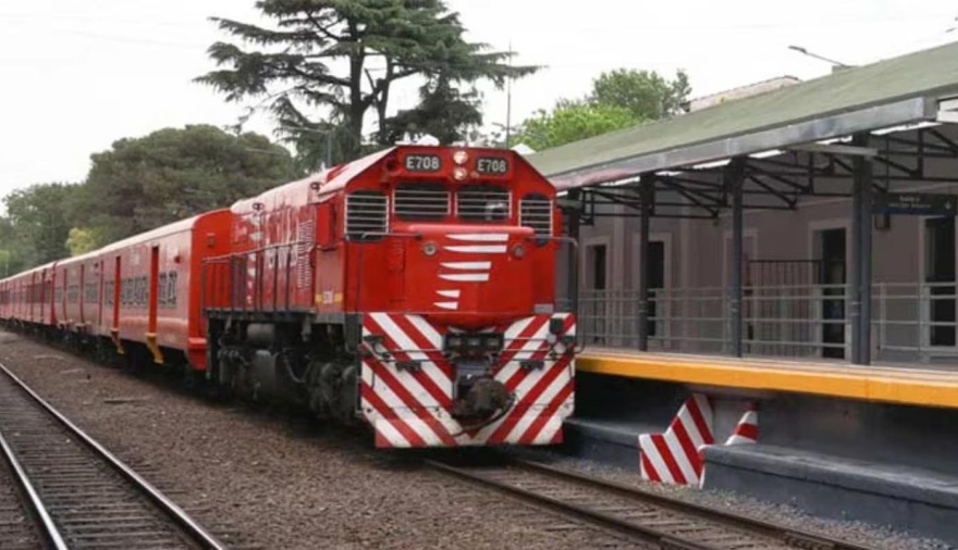 Una mujer fue arrojada del tren en movimiento durante un robo: condenaron a Ferrovías a pagarle $200.000.000