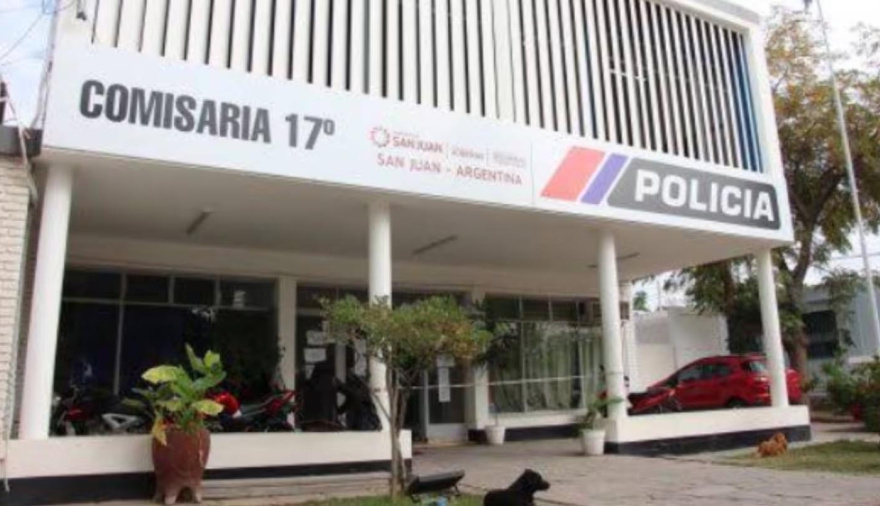 Detuvieron a un policía de San Juan acusado de robarle la tarjeta de crédito a un compañero para hacer compras