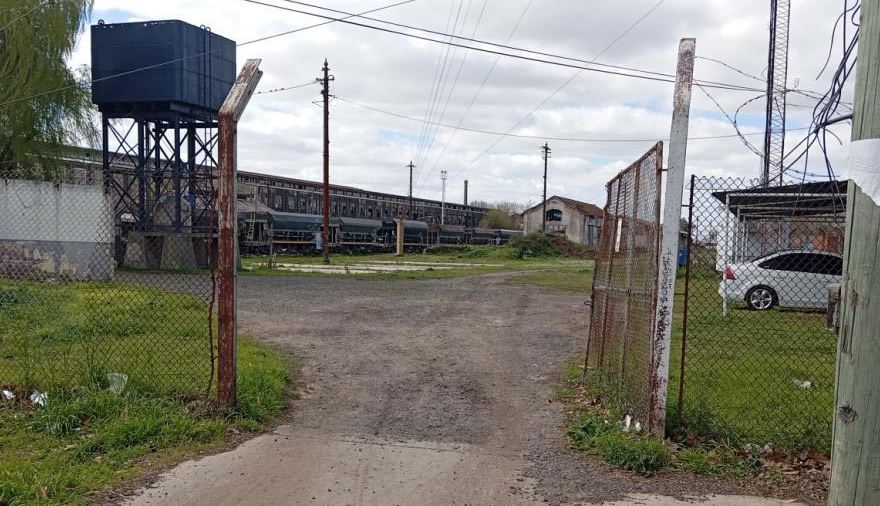 Apuñalaron a un hombre en terrenos del ferrocarril y está en grave estado