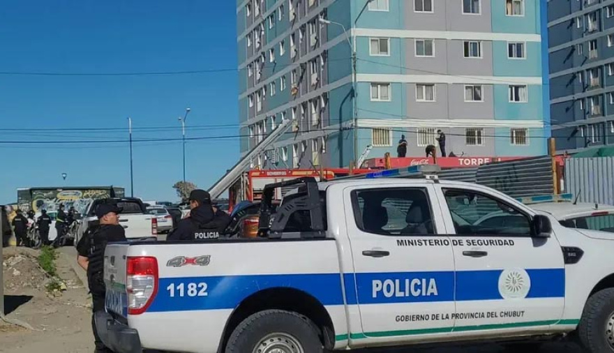 Murió un nene de 9 años tras caer del quinto piso de un edificio en Comodoro Rivadavia