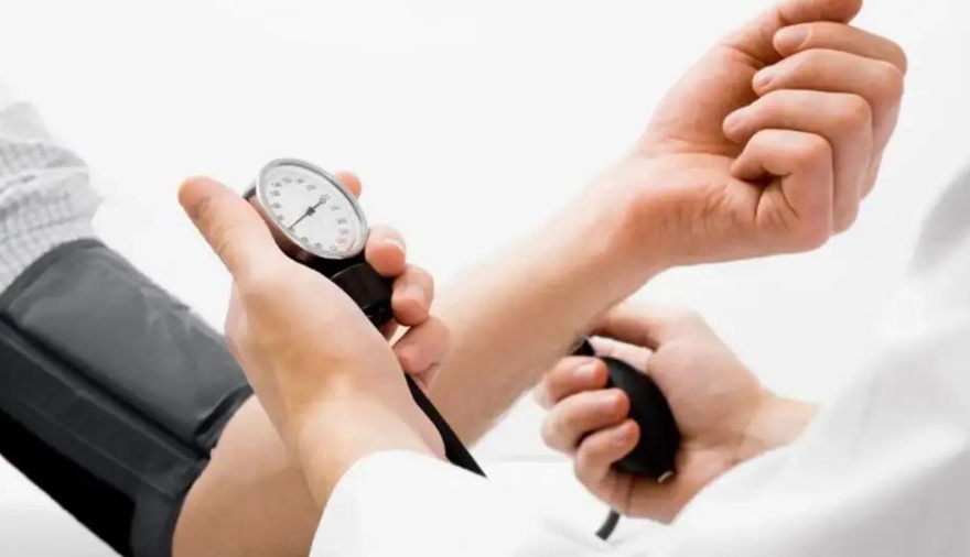 Cambió el valor de presión arterial: cuál es el nuevo estándar para prevenir problemas de salud