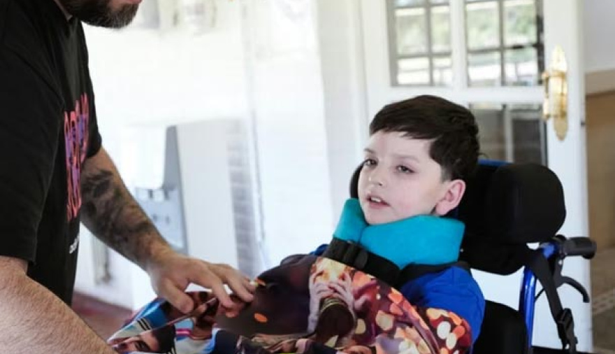 Bastian, a casi 10 meses del accidente en Pinamar: 17 operaciones y una larga rehabilitación