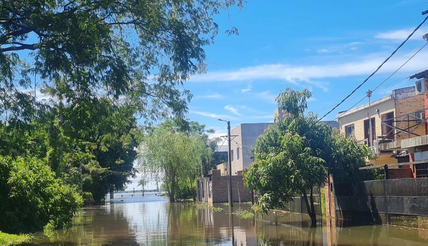 Crecida de los ríos Paraná y Uruguay: ya hay más de 1.000 personas afectadas en Corrientes