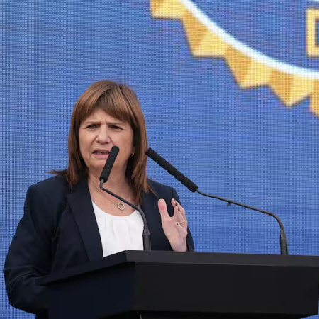 La oposición advirtió que la reforma de la Policía Federal le permitirá realizar requisas y ciberpatrullaje sin orden judicial