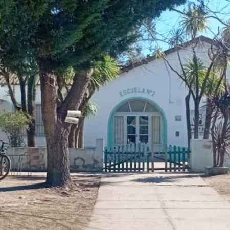 Investigan a una escuela por darle agua contaminada a sus alumnos: sospechan de certificados falsos de potabilidad