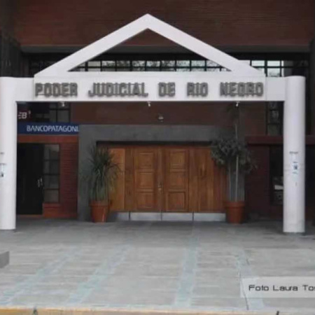 La Justicia ordenó que un jubilado dejara de pagarle la cuota alimentaria a sus hijos de 26, 27 y 37 años