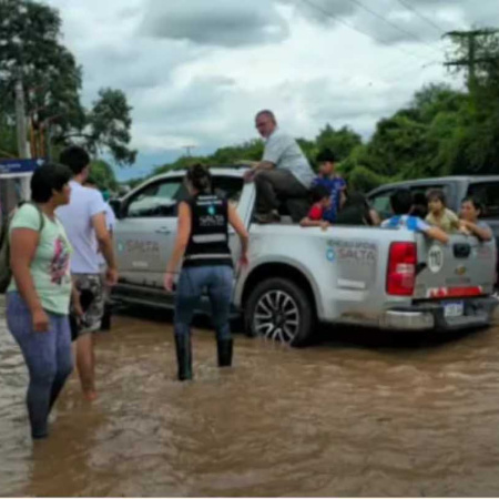 Un temporal dejó más de 200 evacuados y un récord histórico de lluvias