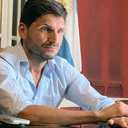 Hubo acuerdo entre el gobernador Maximiliano Pullaro y la Policía de Santa Fe: se levantó la protesta