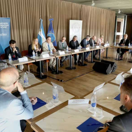 La OPS ofreció a laboratorios nacionales vender medicamentos e insumos a través de fondos regionales