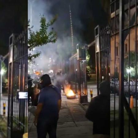 Tensión en Jujuy: un grupo de policías hizo una protesta salarial y se enfrentó con otros efectivos