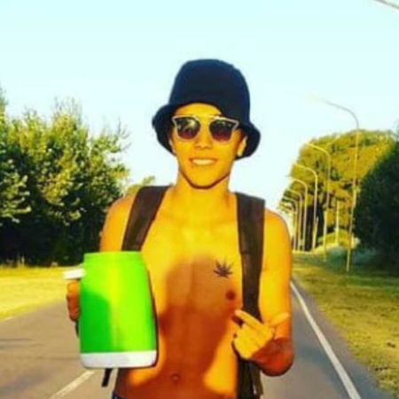 Un joven fue asesinado de un cuchillazo en el cuello a la salida del cumpleaños de su novia en Punta Alta