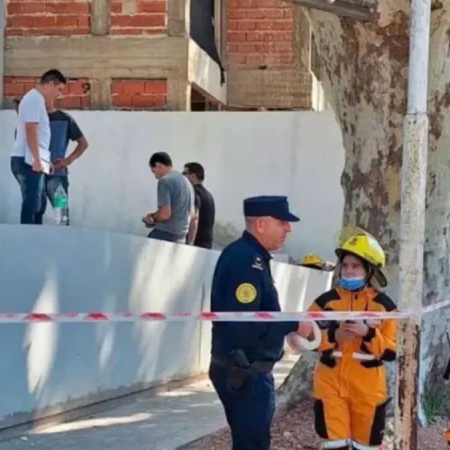Macabro: el escalofriante hallazgo en una obra en construcción cuando demolieron una pared