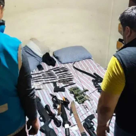 Amenazó a su hermano y a su sobrino en Almagro: le secuestraron un arsenal de armas en su casa