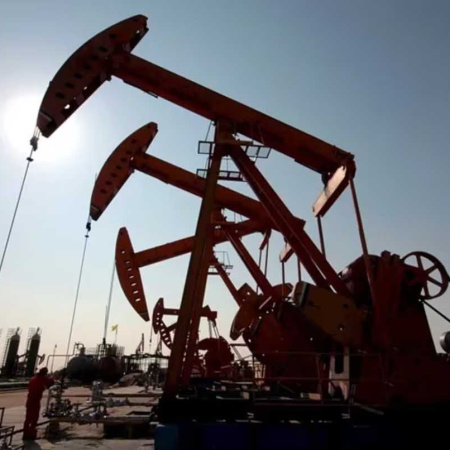 El petróleo cae por debajo de los US$100 y las bolsas del mundo repuntan tras el anuncio de Trump sobre Ormuz